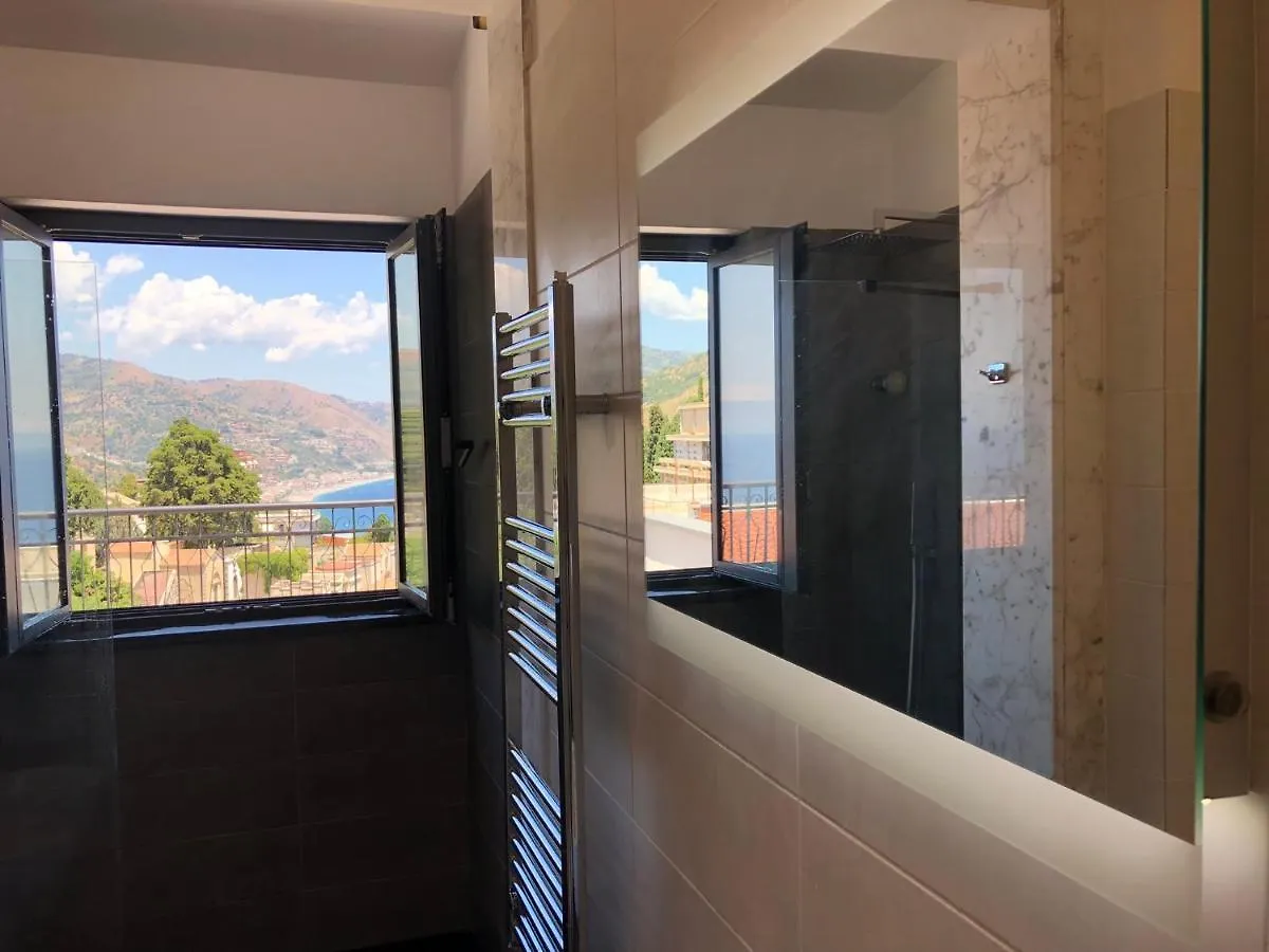 タオルミーナCasa Carlottaアパートメント イタリア