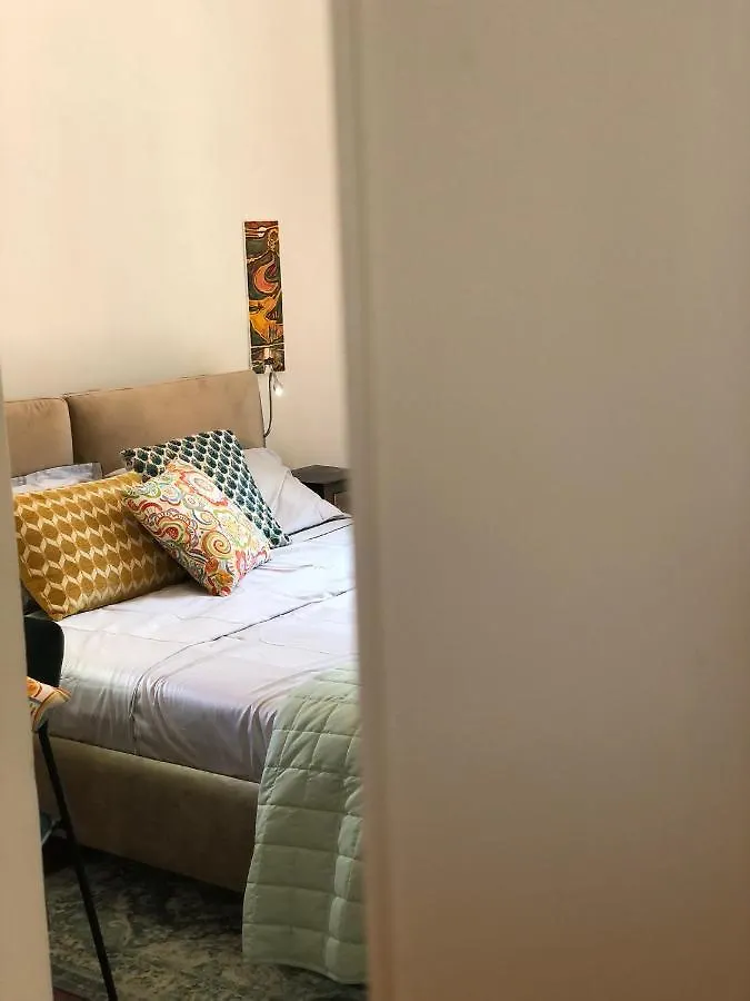 タオルミーナCasa Carlottaアパートメント アパート タオルミーナ